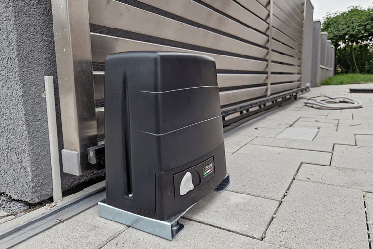 Sliding gate motor automation